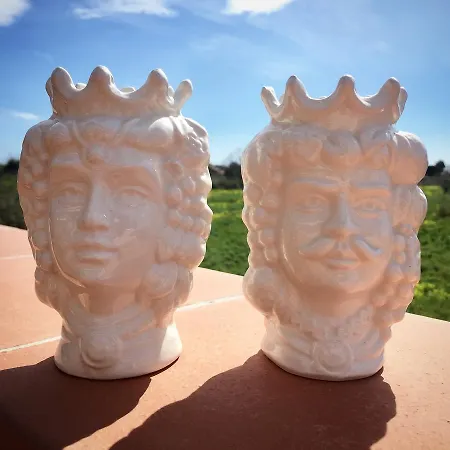 Valentino Oda ve Kahvaltı Giardini Naxos